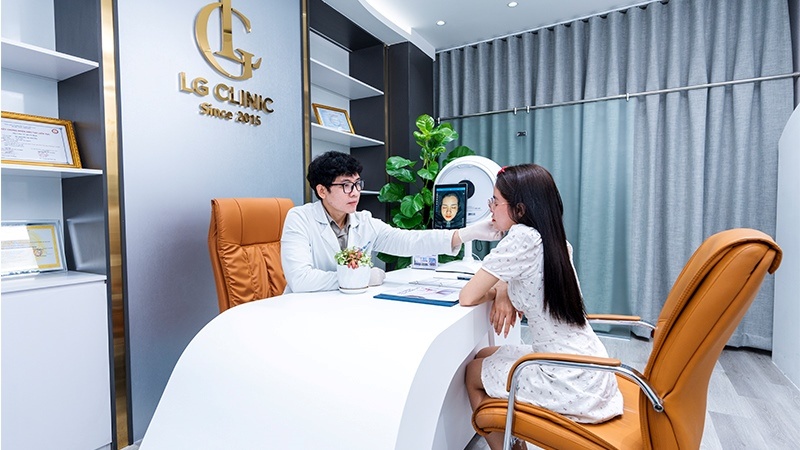 trị mụn lưng tại Phòng Khám Da Liễu LG