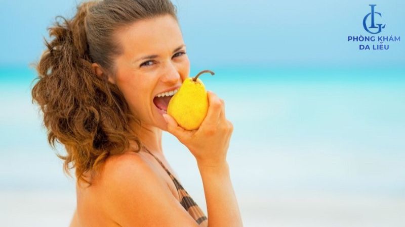 Cách ăn lê đúng cách không gây nổi mụn