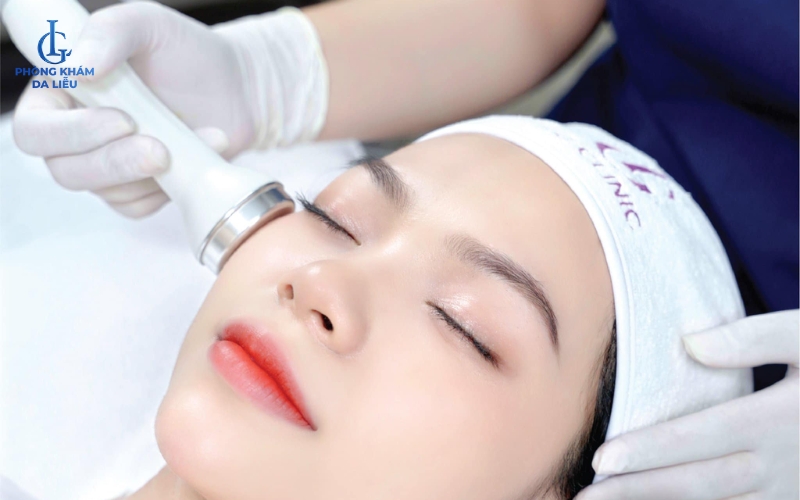 Trị mụn Doctor Laser tại phòng khám da liễu LG
