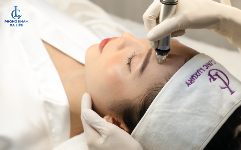 Giá điều trị mụn trọn gói