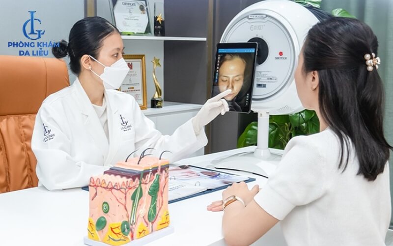 Khám mụn tại phòng khám da liễu LG