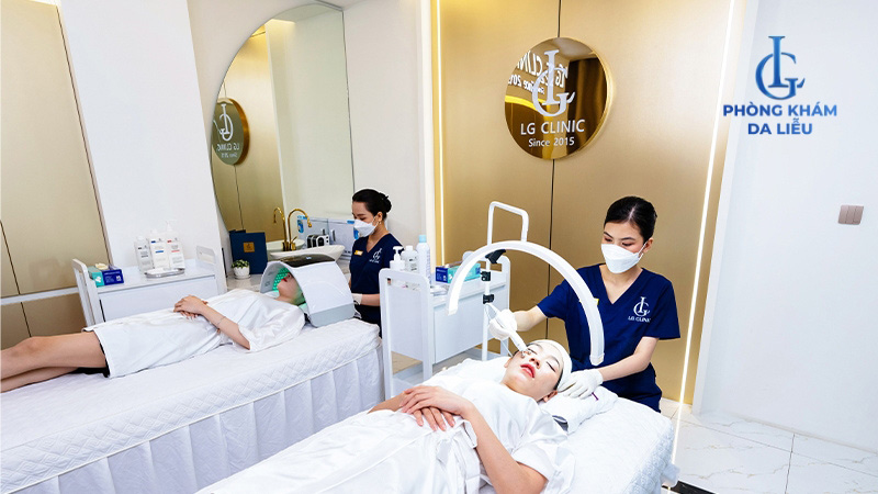 Trị mụn tại phòng khám da liễu LG