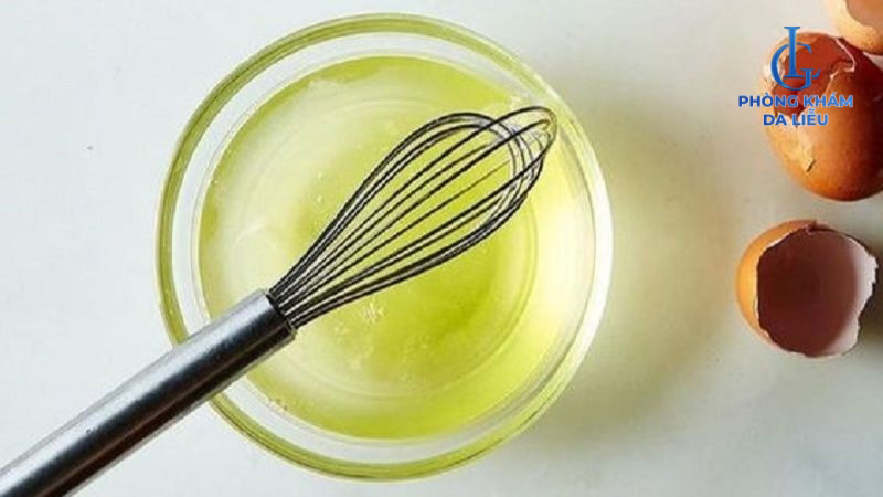 Lòng trắng trứng gà