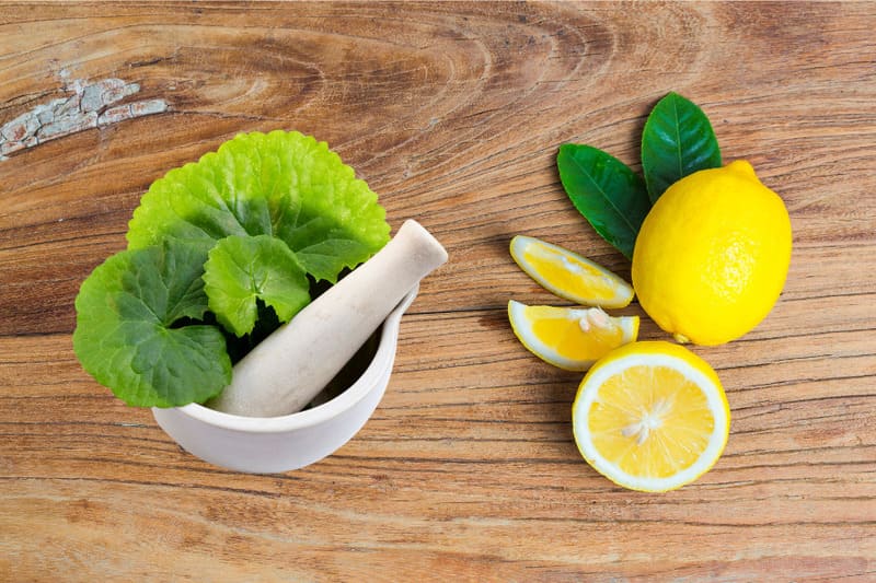 Hỗn hợp chanh rau má thanh lọc da