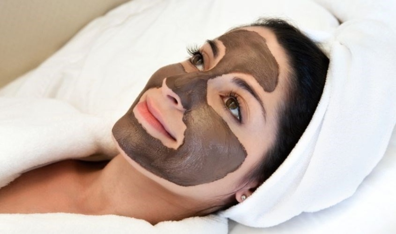 Cách sử dụng than hoạt tính tẩy mụn đầu đen