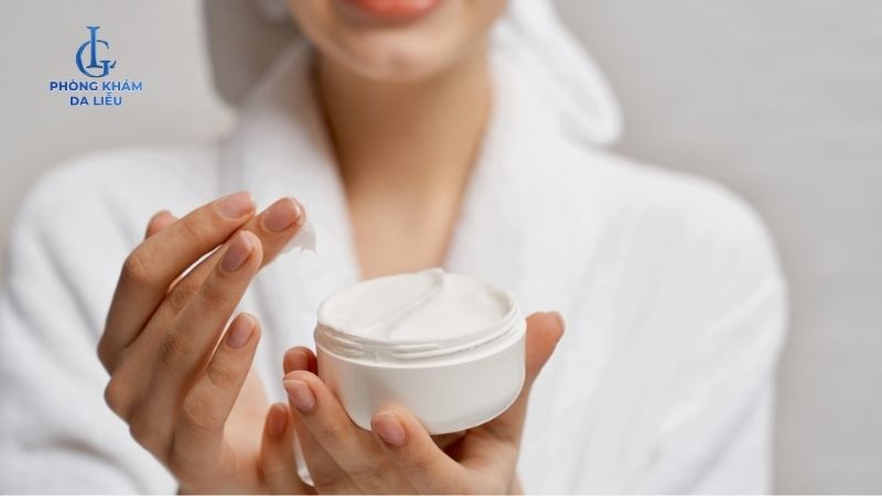 Có nên peel da sau khi nặn mụn