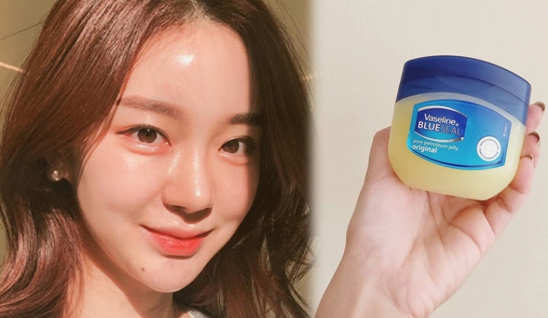 Trị mụn đầu đen ở mũi bằng vaseline