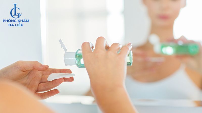 Peel da trị mụn xong có được dùng tẩy trang không