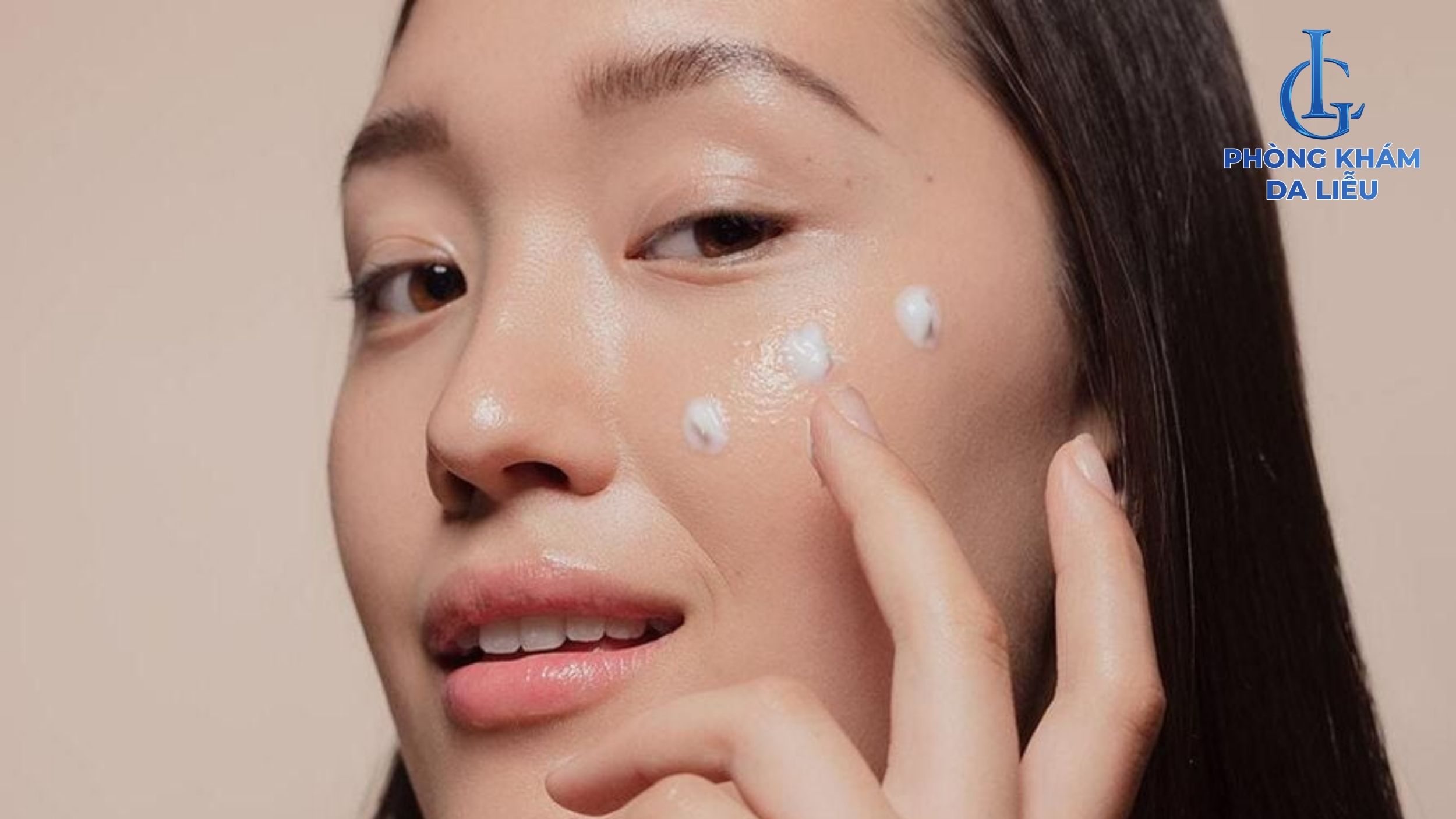 bôi kem chống nắng