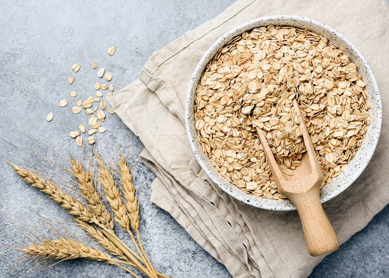 Bột yến mạch điều trị mụn lưng