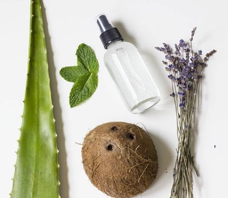 Xịt khoáng nha đam